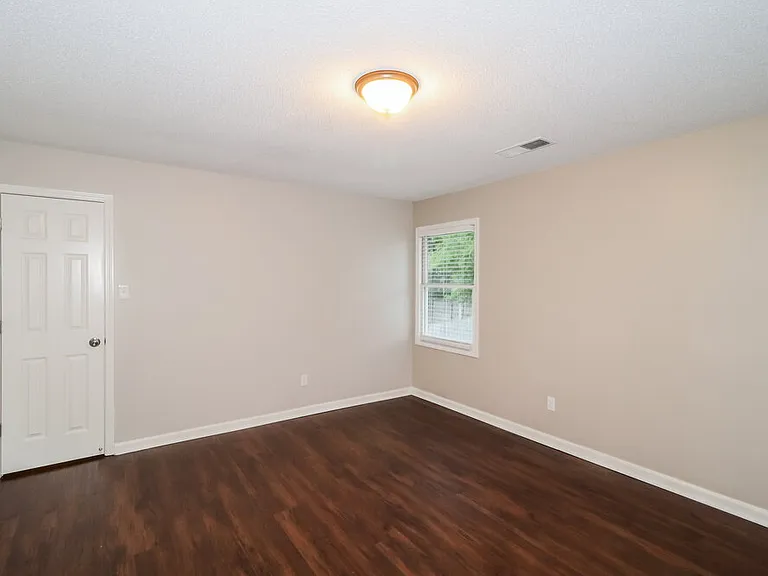 300 N Ericson Rd — Photo 11