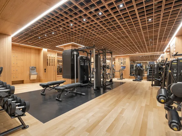 301 East 81st Street image 25 of 31