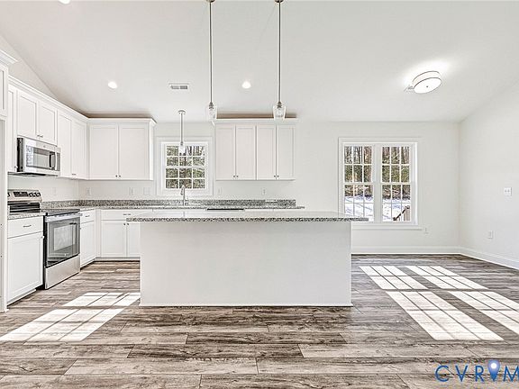 4th image of 125 Ferry Landing Rd