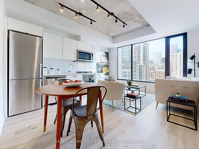 55 Ontario St #718 — Photo 7