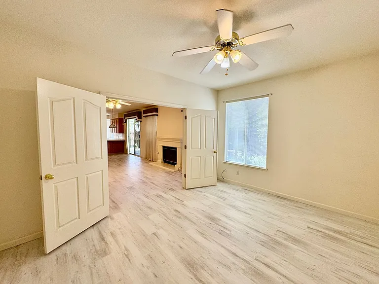 915 Cardoza Rd — Photo 6
