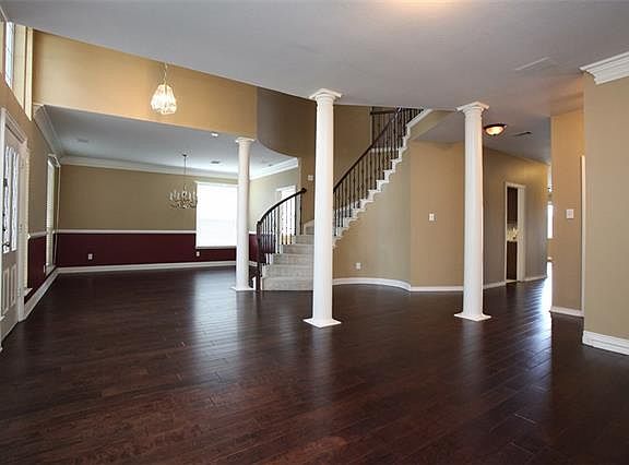 3rd image of 7305 Crenshaw Dr