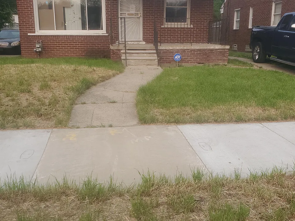 12840 Grandmont Ave