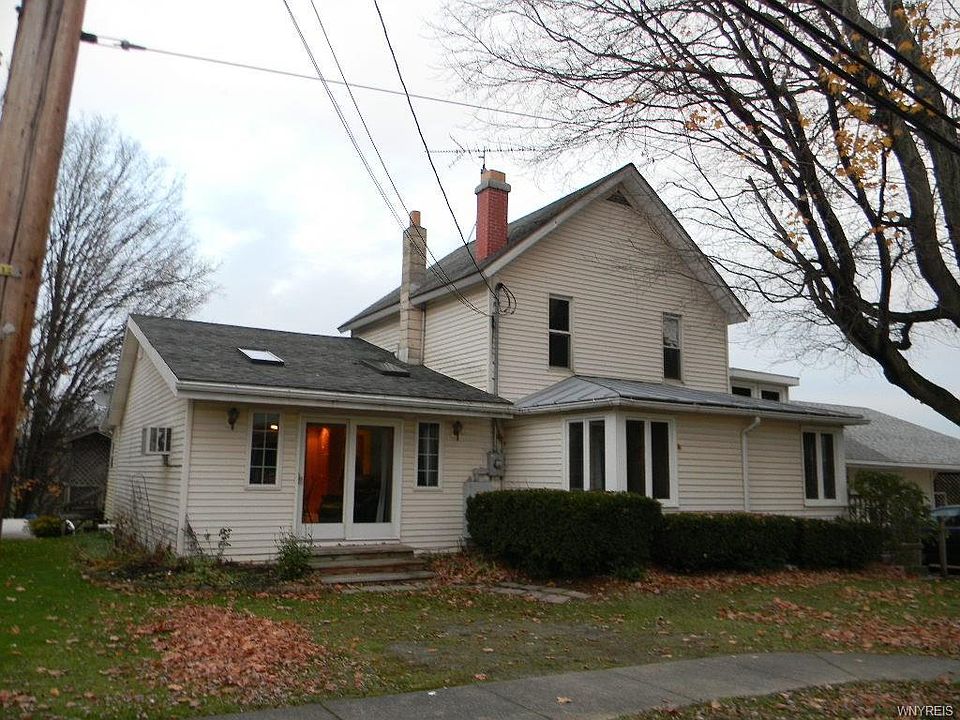 1st image of 8936 Upper St