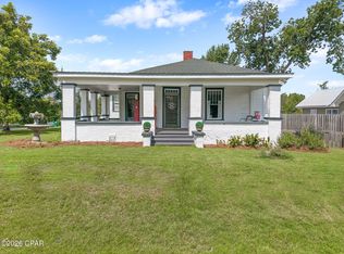 2937 Caledonia St, Marianna, FL 32446