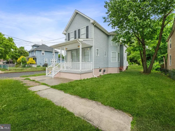 500 Magnolia St, Beverly, NJ 08010