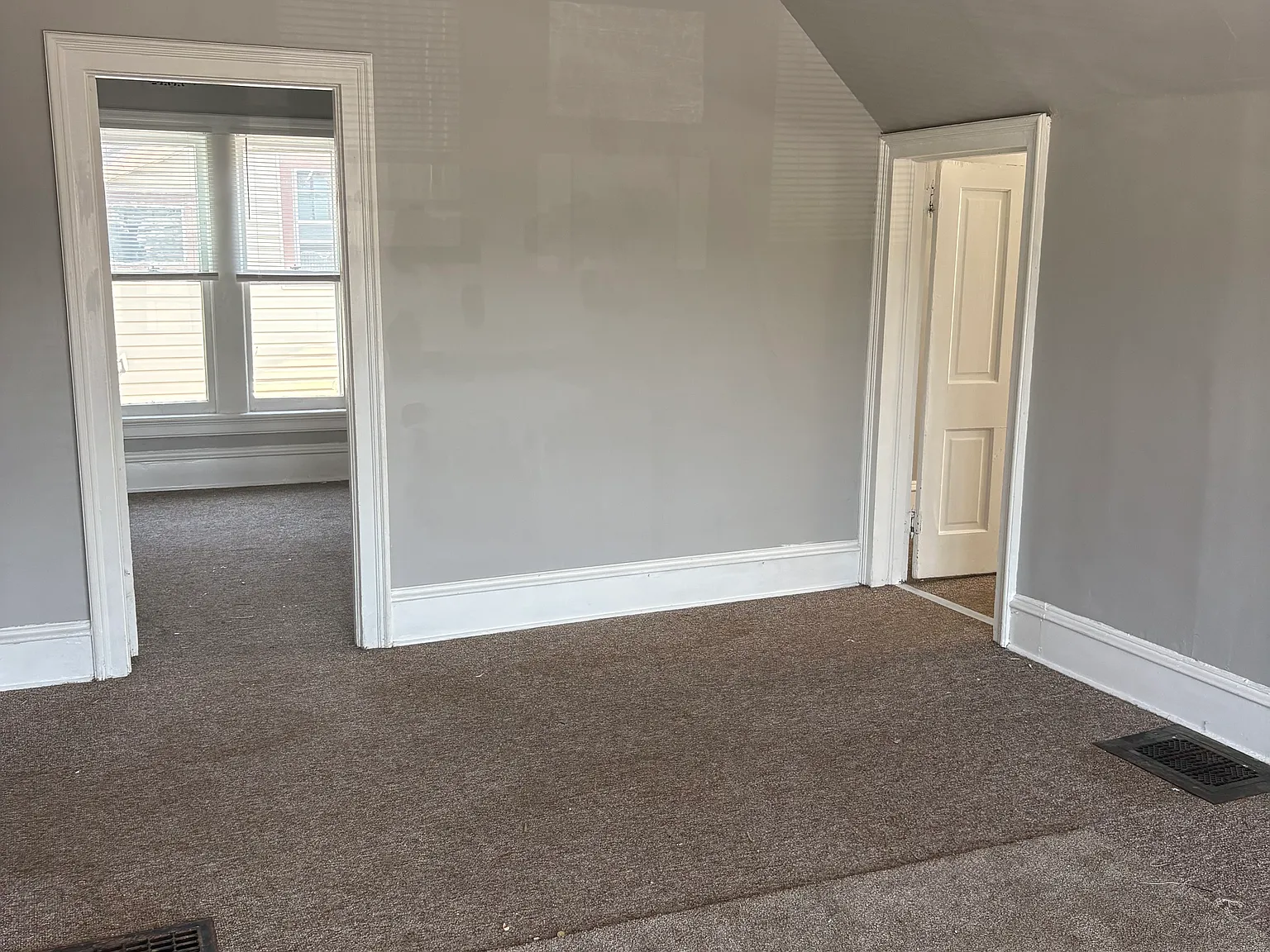 2 bed, $825 — Photo 4