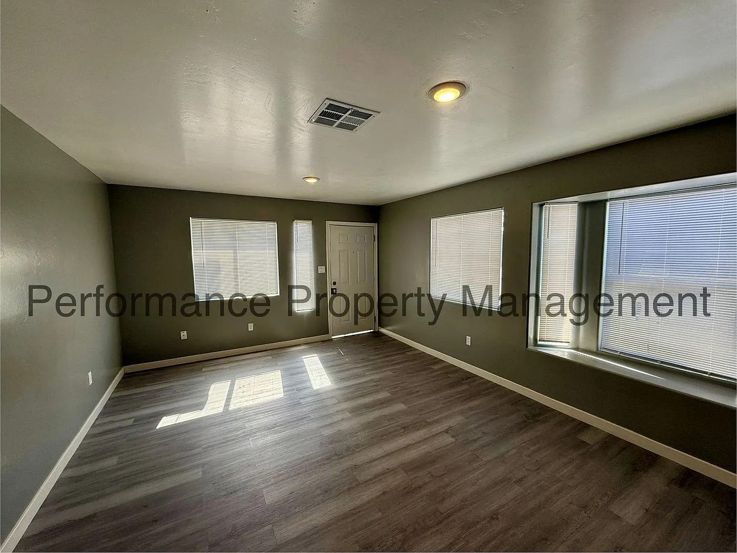 326 Beardsley Ave photo 1