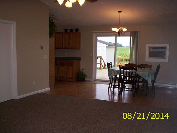 Dining/Kitchen Area