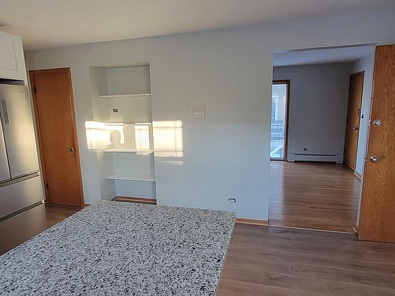 5th image of 5542 W Bryn Mawr Ave #2N