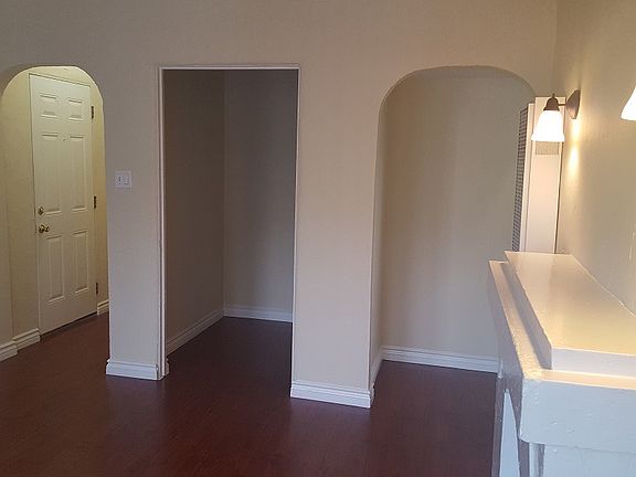 4th image of 654 S Dunsmuir Ave APT 102