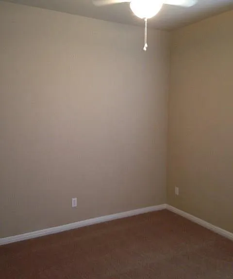 503 Gregory Ct — Photo 11