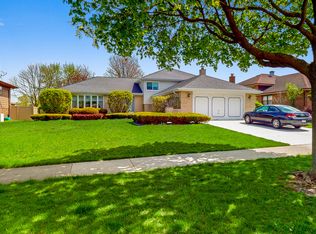 1943 Concord Dr, Downers Grove, IL 60516