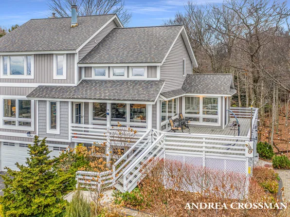 9284 Whispering Sands Dr, West Olive, MI 49460