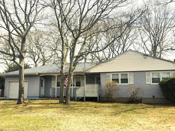 51 Gravel Hill Road, Hampton Bays, NY 11946