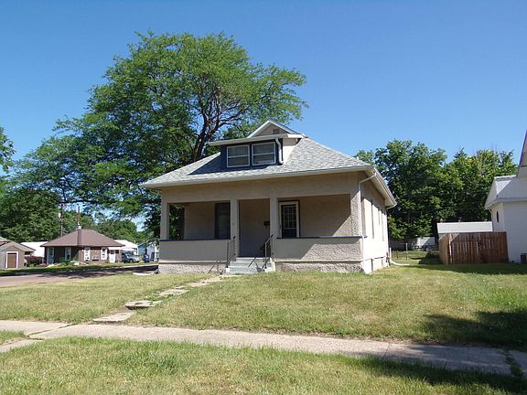 2nd image of 222 W 11th Ave
