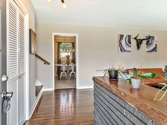3rd image of 213 Whorley Dr