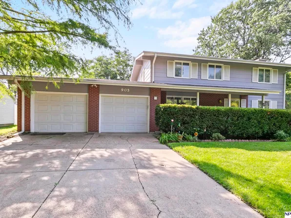 905 Sycamore Dr, Lincoln, NE 68510