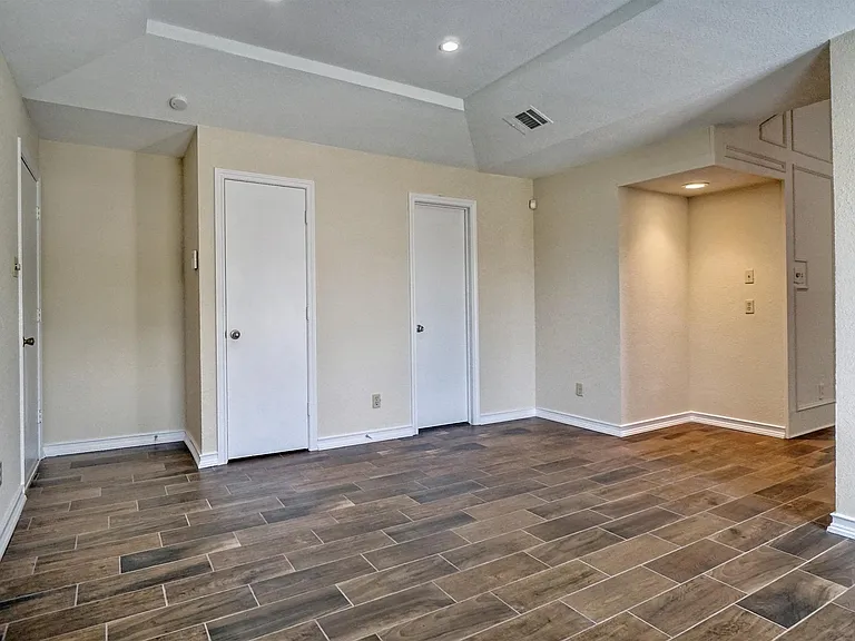 753 Eagle Dr — Photo 16