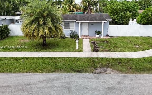 3rd image of 11805 SW 169th St