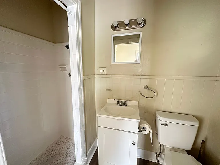140 E Wilkinson St #142 — Photo 16