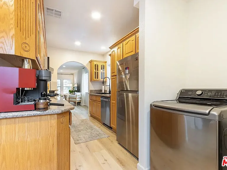 5934 Fayette St — Photo 8