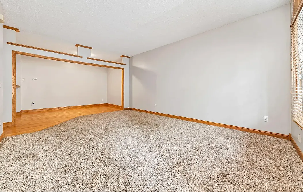2 bed, 1.5 bath, 1489 sqft, $2,050 — Photo 3