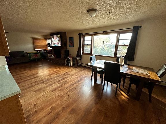 2nd image of 2321 Blake Ave #1