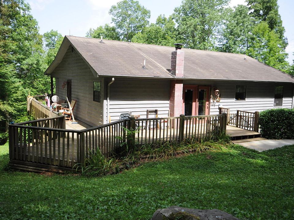 1st image of 9240 Graves Ln