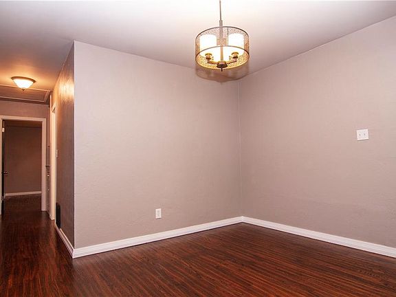 3rd image of 5125 S Walker Ave