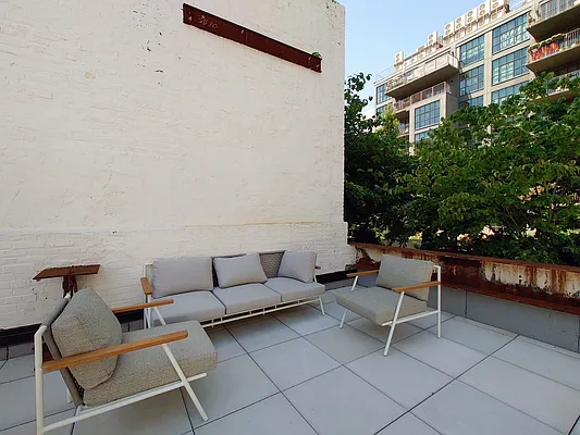 Rented by Living New York | media 62