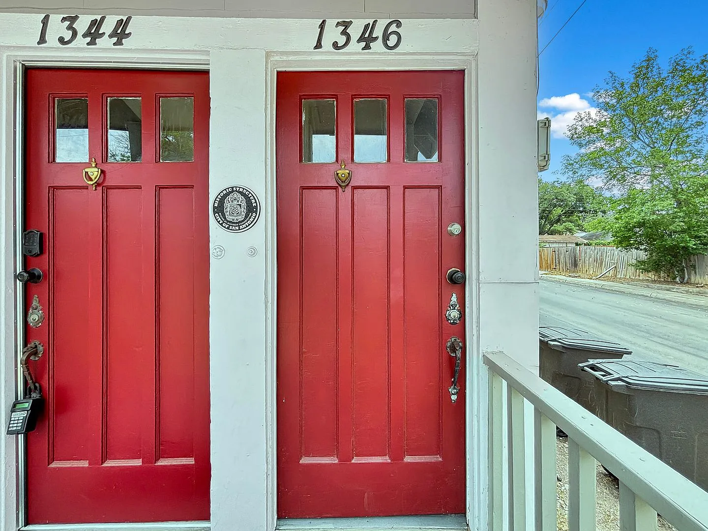 A Timeless Gem Awaits - Elegant Historic Home Nestled in the Heart of Los Angeles Heights Keyston... — Photo 4
