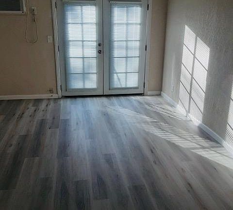 2nd image of 3711 Morse Ave #31