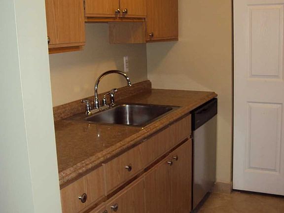 3rd image of 25 Crest St APT 105