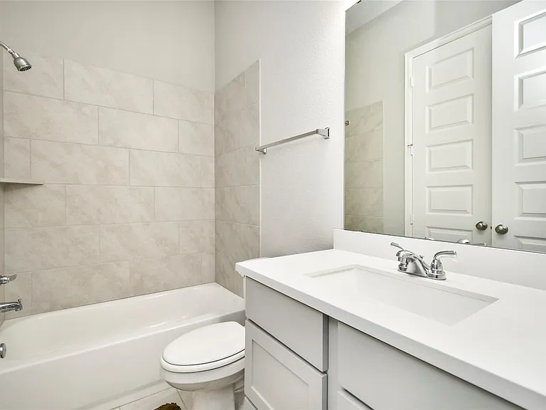 5042 Albany Shores Ln — Photo 18