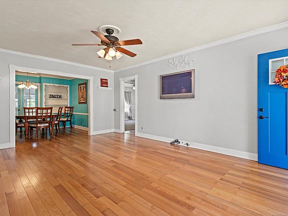 5th image of 2032 S Osage Ave