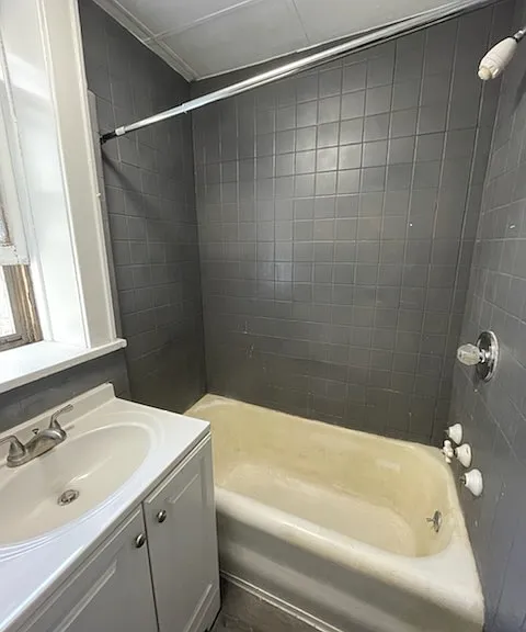 71 Chestnut St #16 — Photo 8