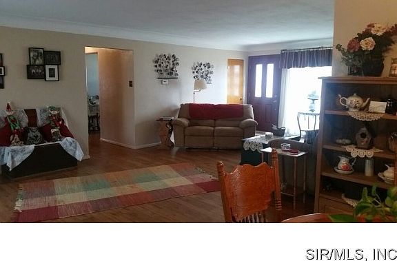 2nd image of 12 Forest Hills Dr