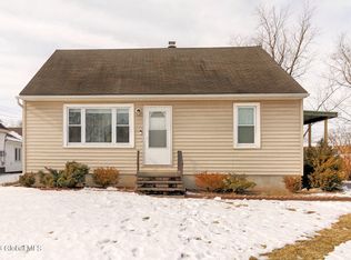 24 Swayze Dr, Latham, NY 12110