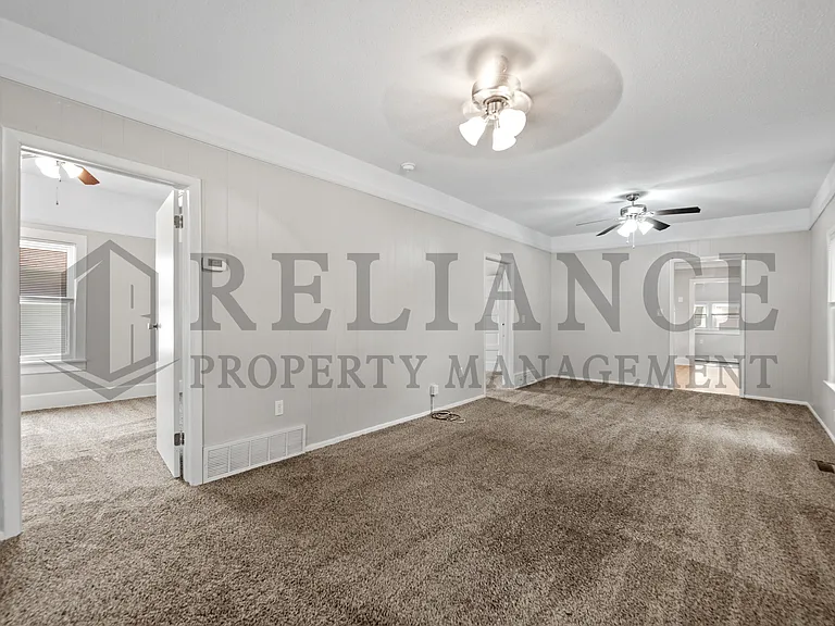 232 S Sedgwick St — Photo 9