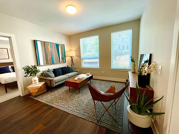 3rd image of 1409 S Pennsylvania St #222