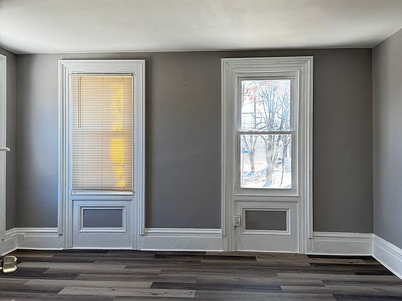 4th image of 15 W Emerson Ave #1