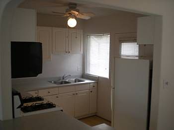 2nd image of 1484 Sunset Cliffs Blvd