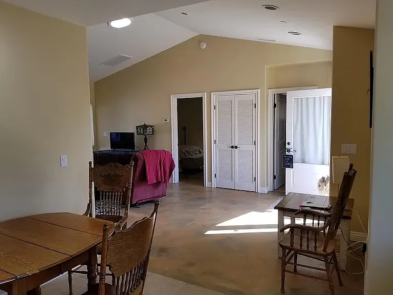7908-10 Faraway Ln — Photo 3