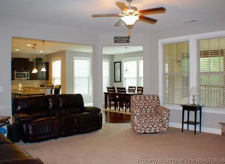 1437 Vergeland Dr — Photo 7