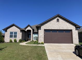 8000 Jespen Dr, Fort Smith, AR 72916