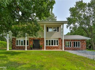 919 Point Phillips Rd, Bath, PA 18014