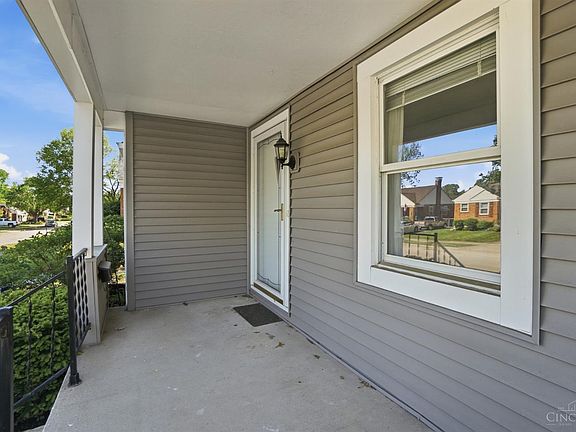 4th image of 8375 Roland Ave