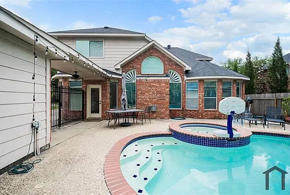 5810 Misty Island Ct — Photo 2