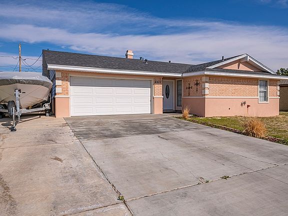 3rd image of 4406 Mercedes Dr